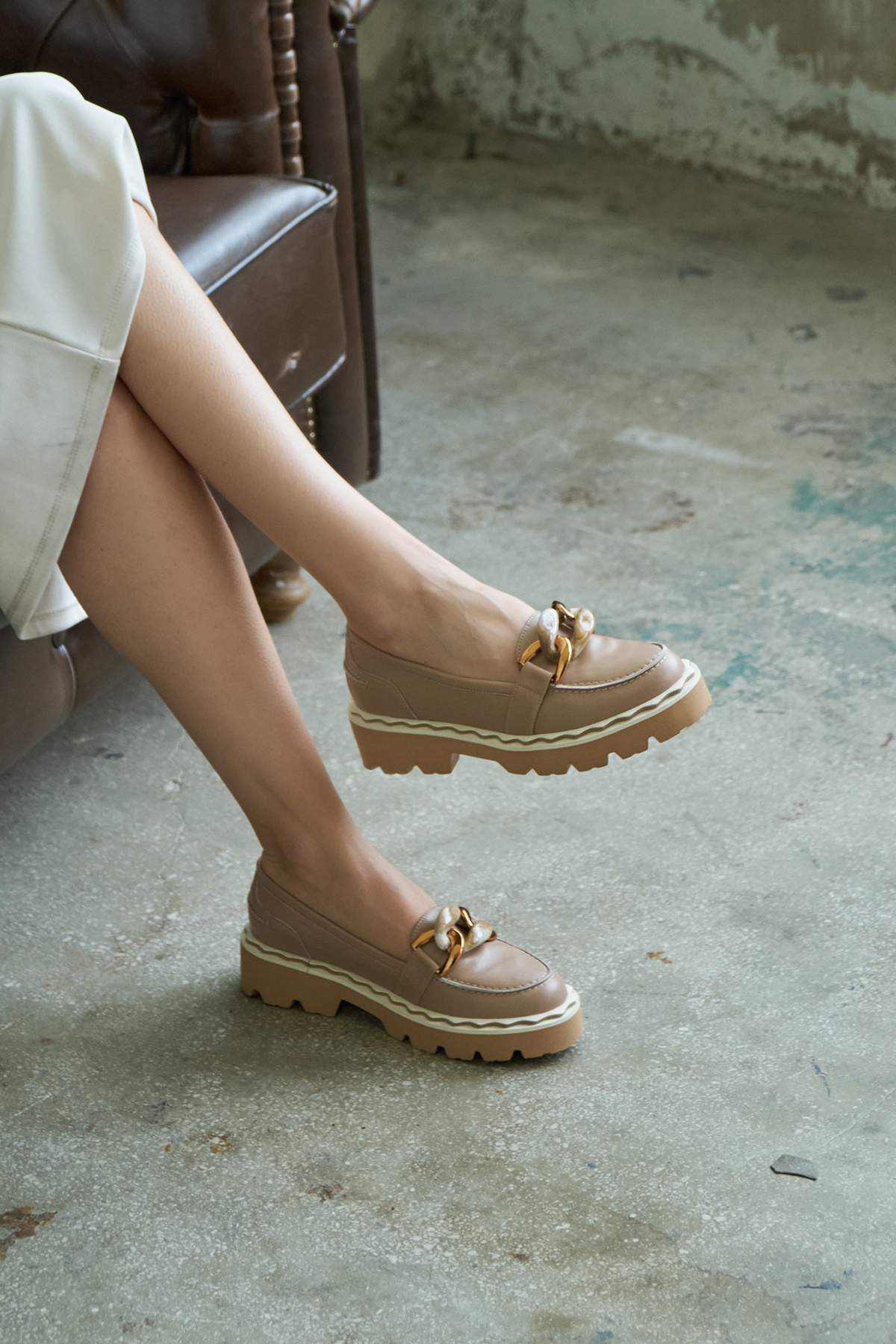 DSCF5230 DAHLIA Beige Leather Women's Loafer - Image 1