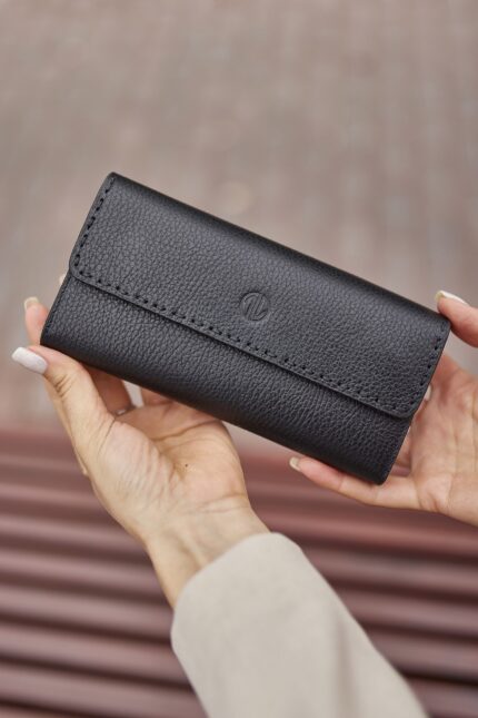 Paris Black Leather Women's Wallet