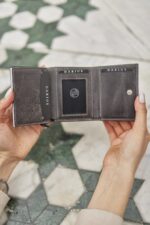 Berlin Gray Leather Men's Wallet - Image 3
