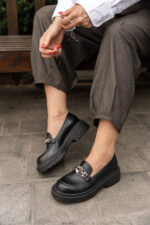 AZALEA Black Leather Women's Loafer - Image 5