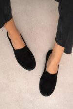 ELOIN Black Leather Women's Loafer - Image 2